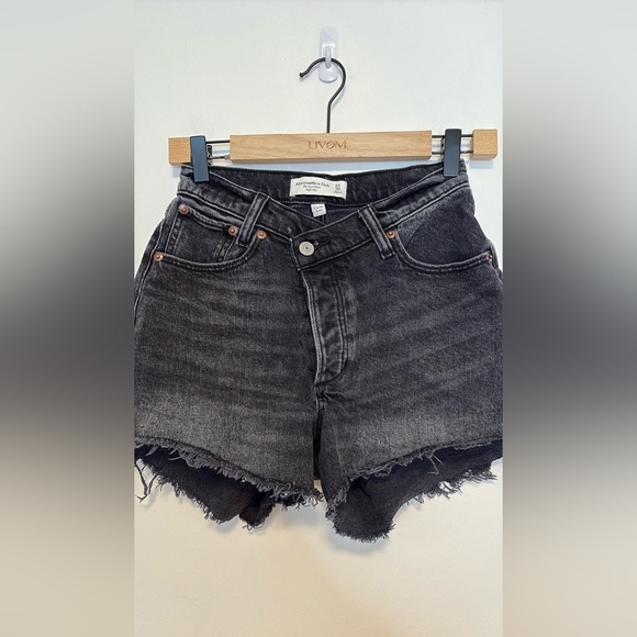 Abercrombie & Fitch the dad high rise shorts , sz 24 - Picture 3 of 7